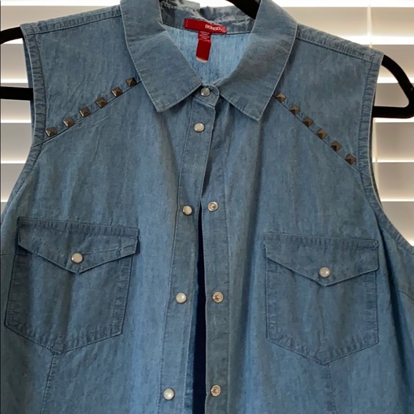 BONGO Denim Button Down Sleeveless Top Size XL - Picture 2 of 4